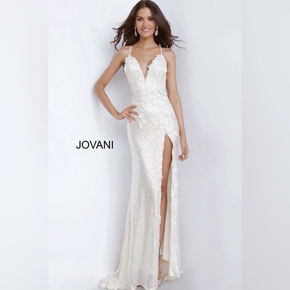 NWT JOVANI EVENING GOWN